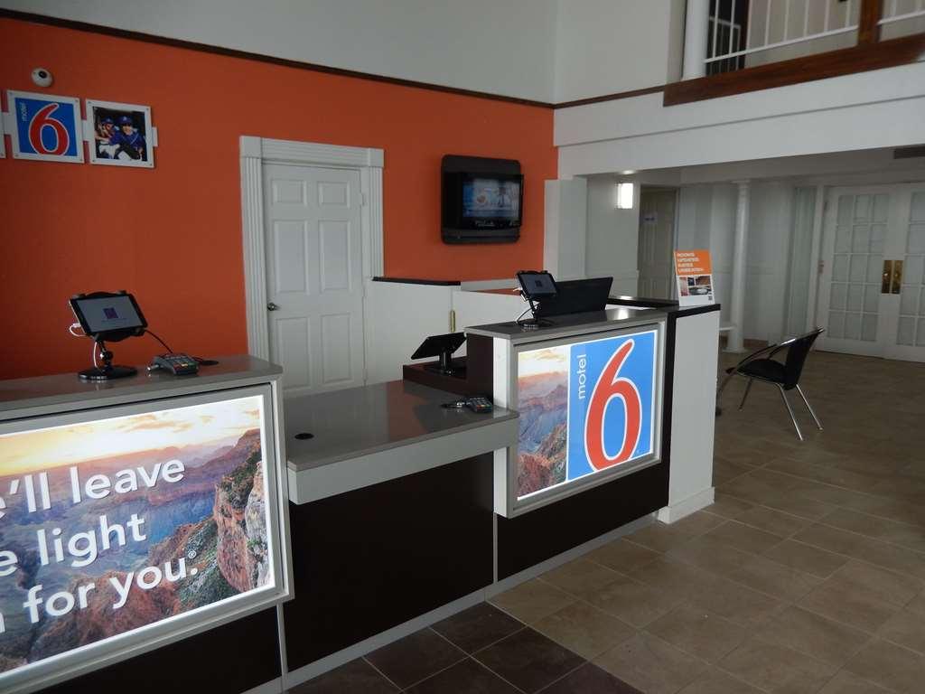 Motel 6 Портленд Інтер'єр фото
